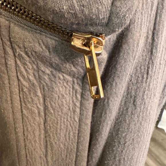 THEORY Cute Winter Vest w/ Hood, New, Army Green, Fur Hood Liner Option, Small - Picture 14 of 15